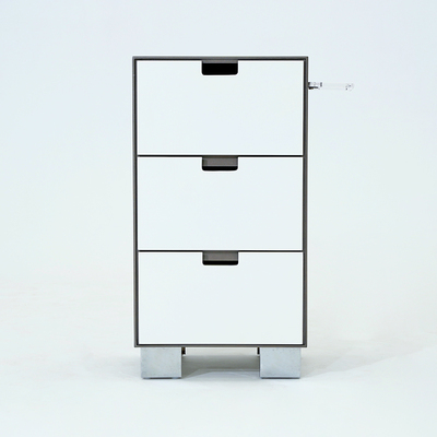 Hair salon tool cabinet